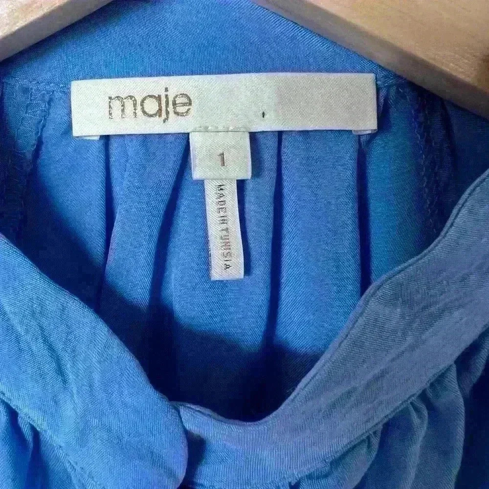 Maje Lua Lightweight Collarless Top - Picture 5 of 10
